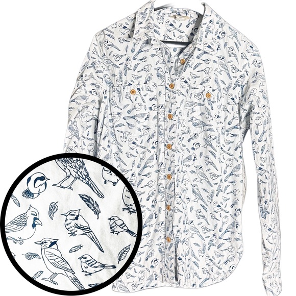 Duluth Trading Co Tops - Duluth Trading Co Women’s Bird Pattern Shirt